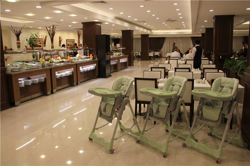 Chinar Hotel & Spa Naftalan